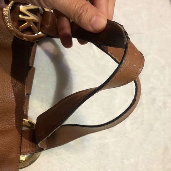 Michael kors bag and wallet - Picture 4 of 7